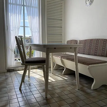 Apartment_emily
